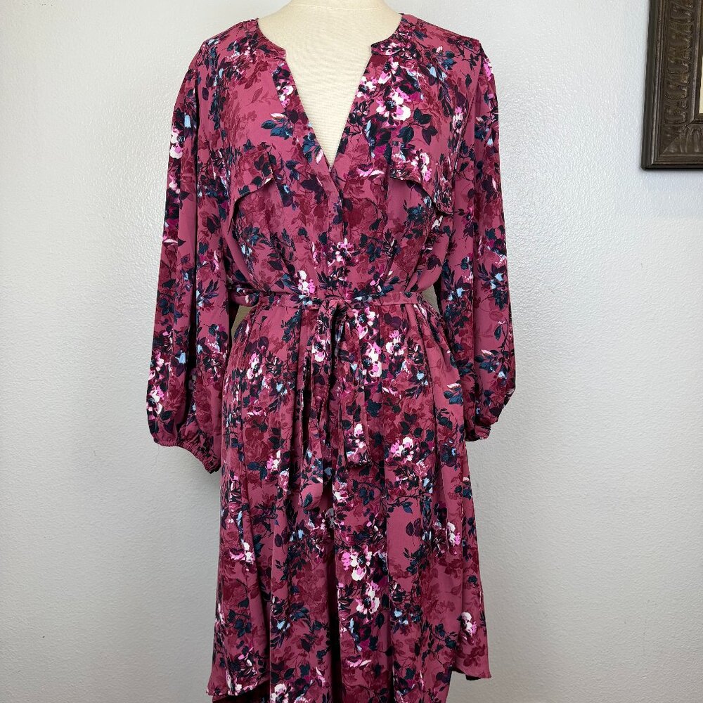 Torrid NWT Mini‎ Studio Crepe de Chine Shirt Dress Size 4X  26  Floral V-Neck